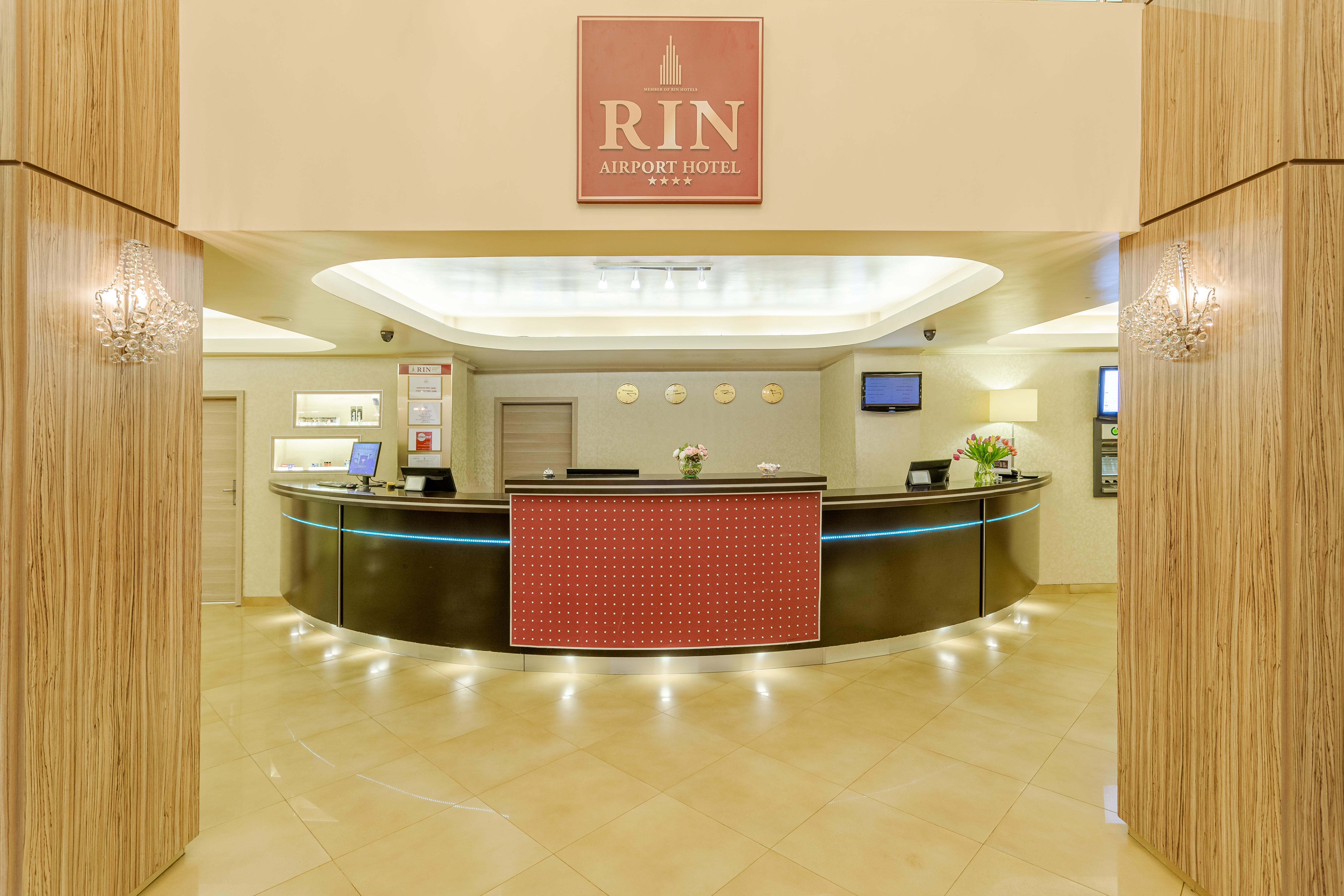 Rin Airport מלון