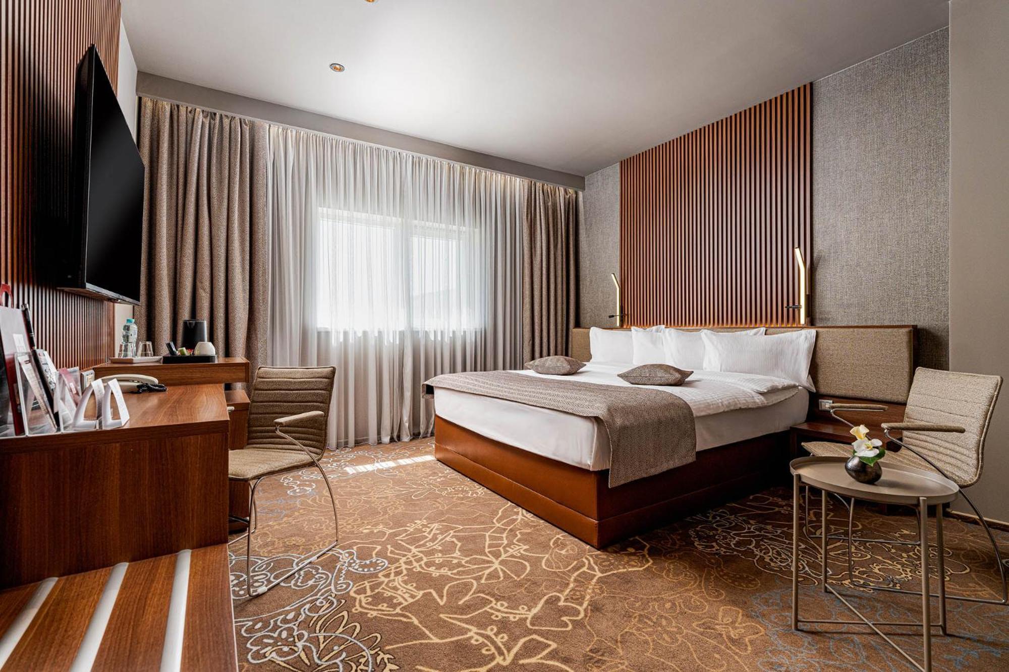 Hotel Rin Airport