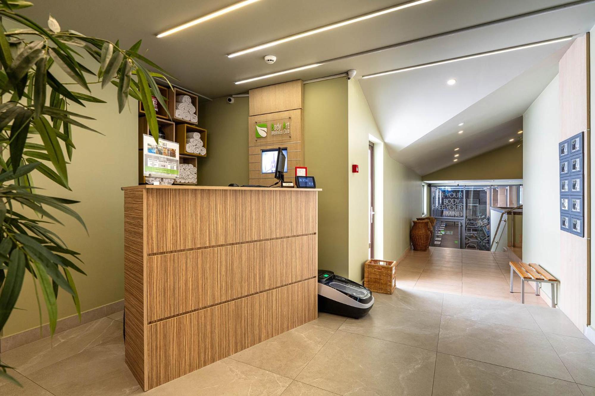 Hotel Rin Airport